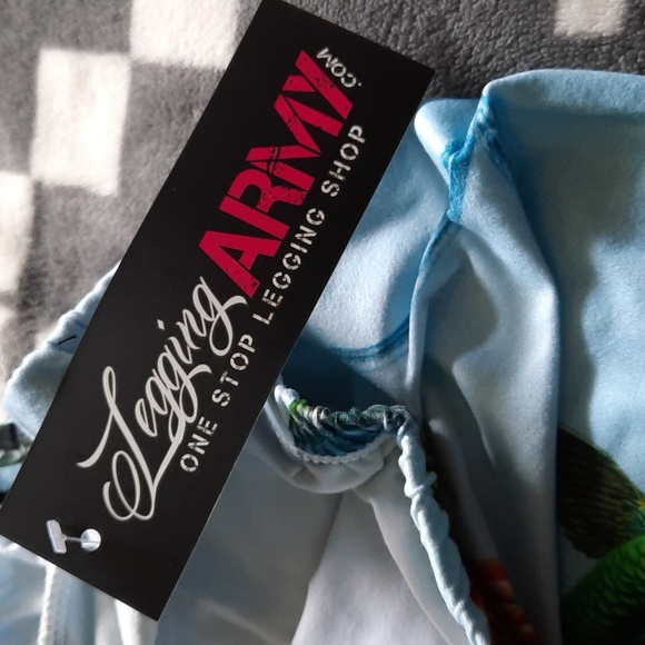 Legging Army NWT Sublimation Series Birds of a Feather Leggings One Size 3-9 - Picture 5 of 6